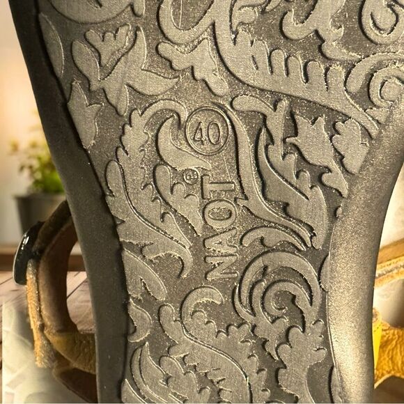 NEW NAOT Patricia Leather Women’s Sandal in Marigold Size 40 EU - Picture 12 of 16